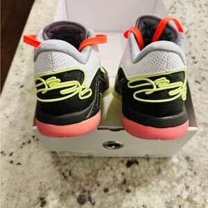 Nike LeBron XXII basketball shoes. brand new men’s 9.5